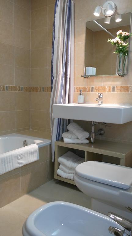 Mitjana Plaza Apartment Malaga Luaran gambar