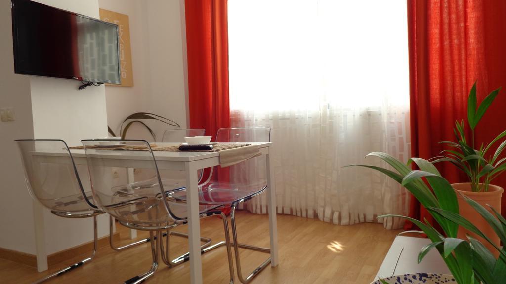 Mitjana Plaza Apartment Malaga Luaran gambar