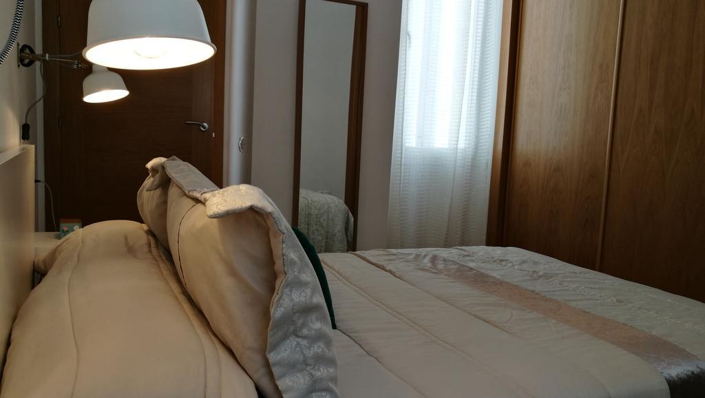 Mitjana Plaza Apartment Malaga Luaran gambar